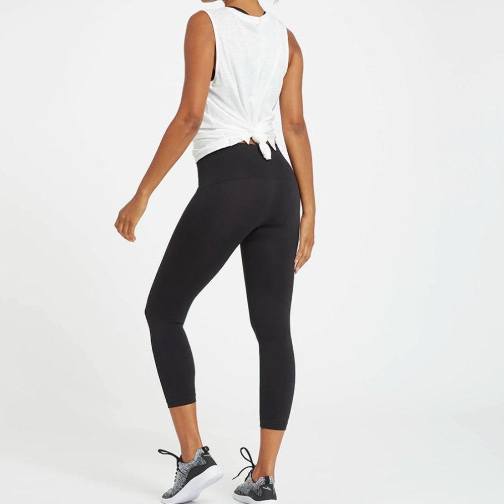 SPANX Look at Me Now Seamless Cropped Leggings size L black NWOT
